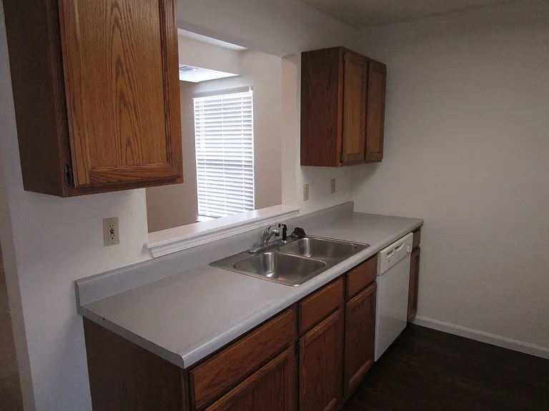 2406 Calder Ct — Photo 6