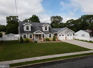 12 Evergreen Dr, Ocean View, NJ 08230