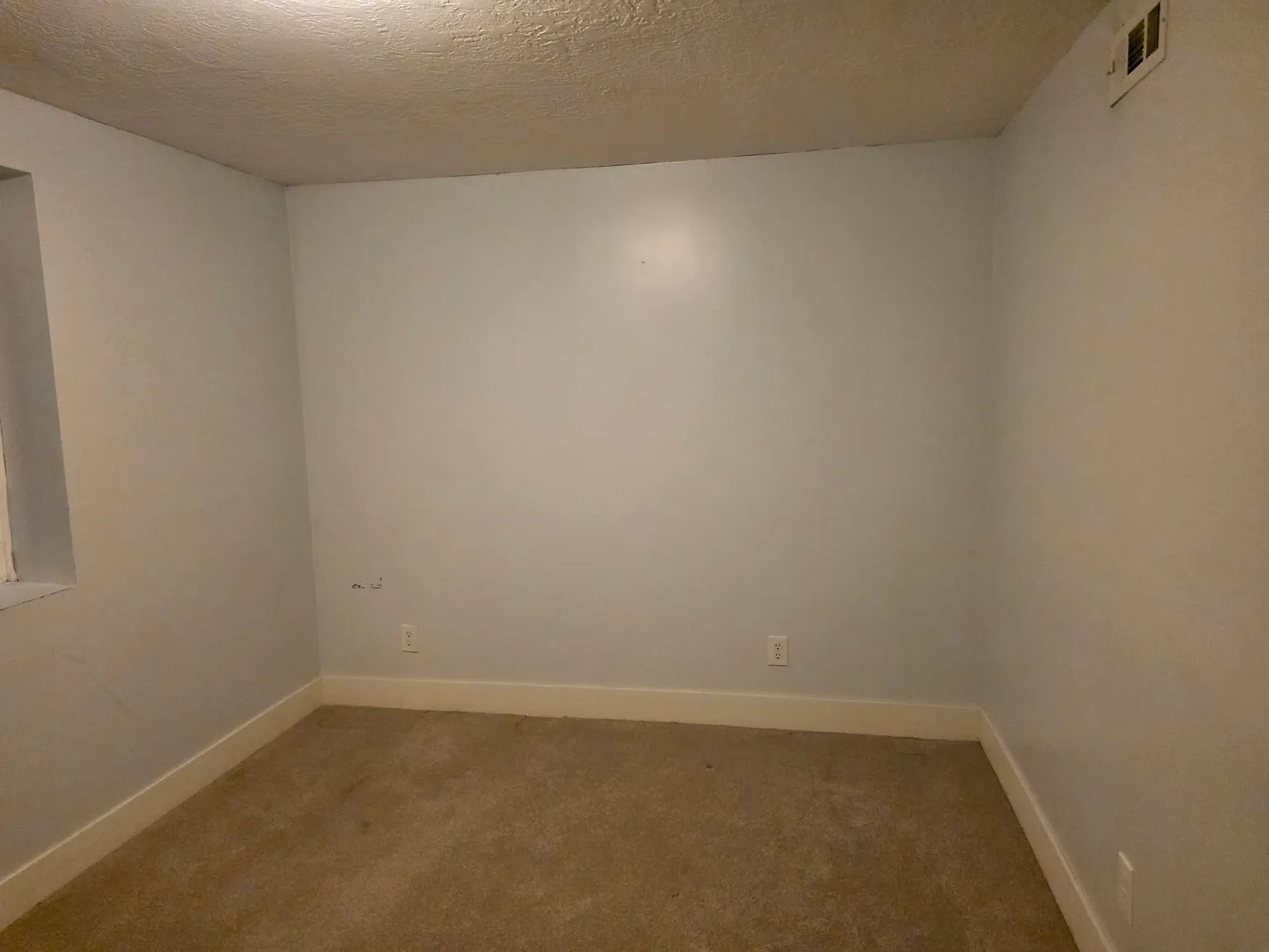 6 bed, 2958 sqft, $750 — Photo 4