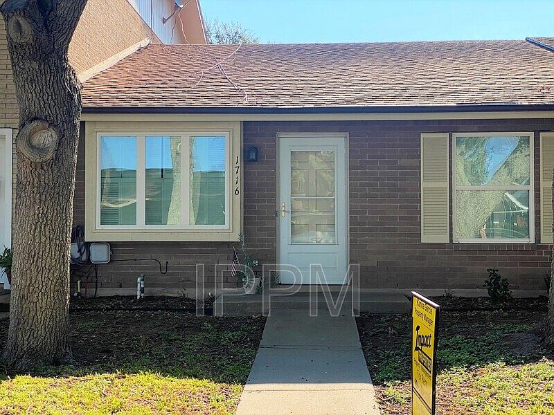 1st image of 1716 Palm Valley Dr W