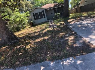 160 Saint Charles Ave, Biloxi, MS 39530