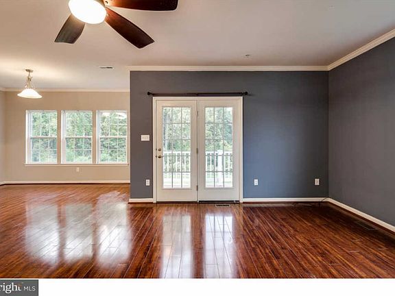 3rd image of 394 Larose Dr #394