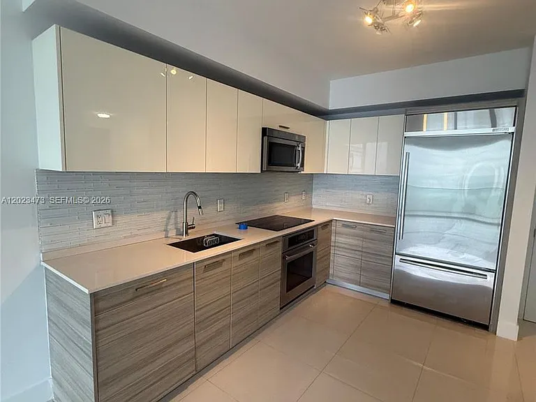 1300 Brickell Bay Dr #707 — Photo 23