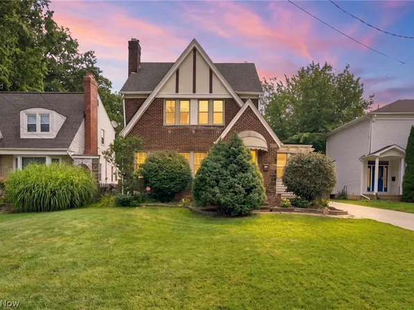 895 Richmond Rd, Lyndhurst, OH 44124