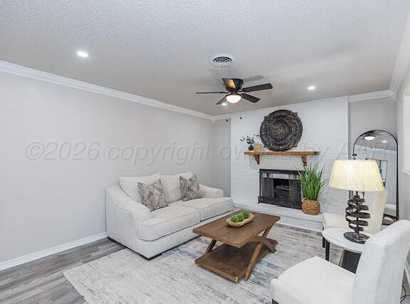 5th image of 722 Foster Ln