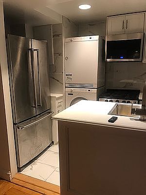 3rd image of 111 E 88th St APT 2E