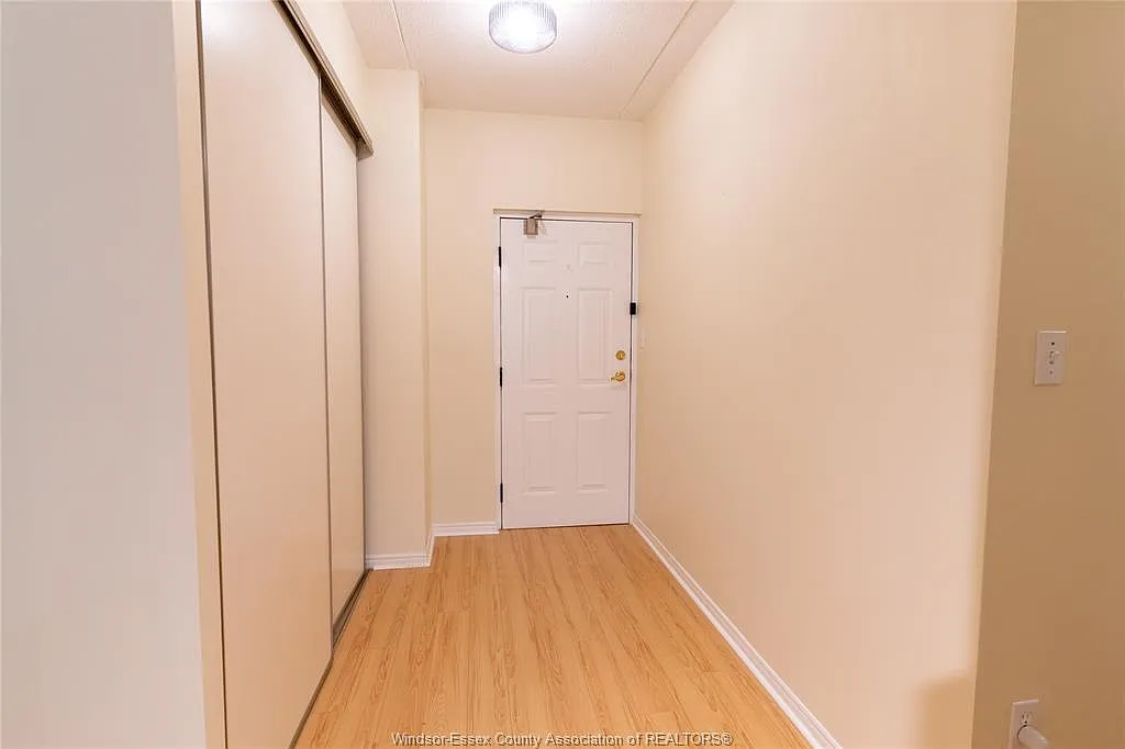 2 bed, 2.0 bath, 1200 sqft, $2,100 — Photo 3