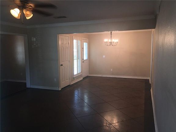 5th image of 622 S Arizona Dr