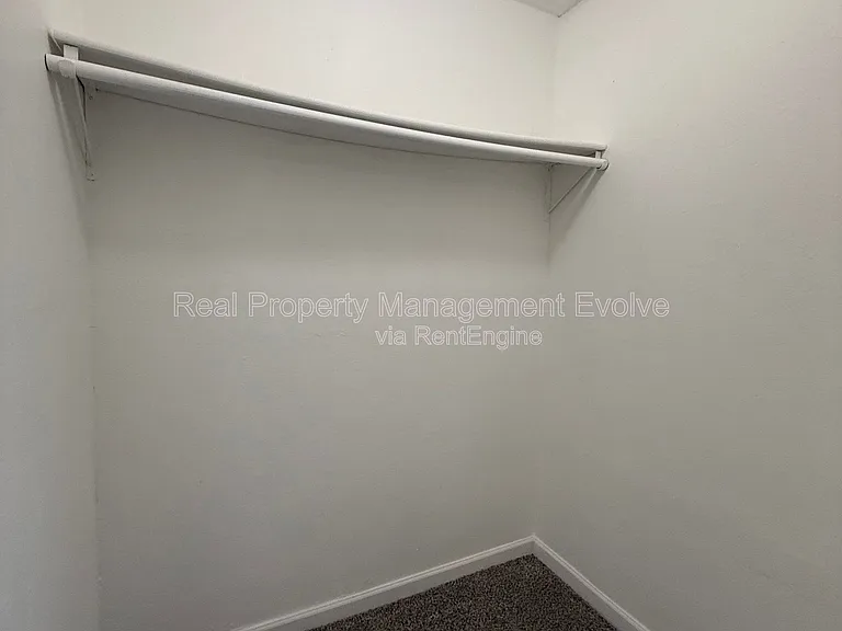 2950 E Mobile Ln — Photo 22