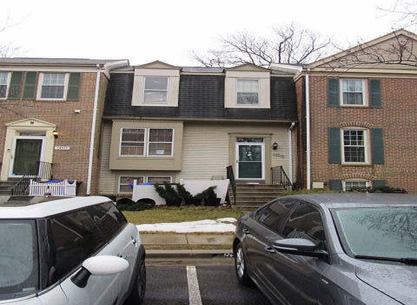 1st image of 14515 Cambridge Cir