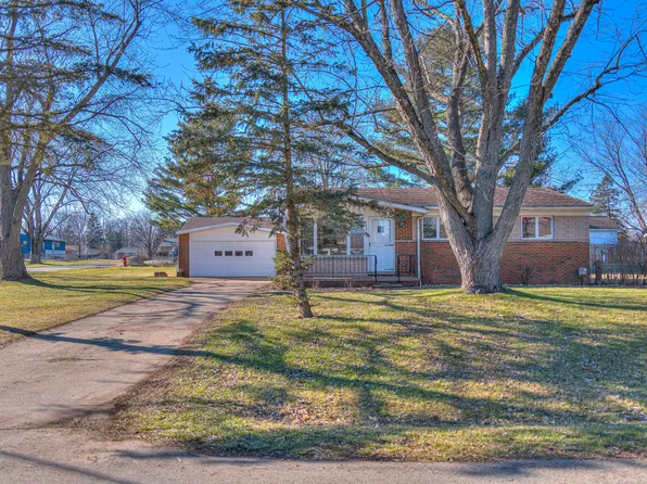1413 W Southfield Dr, Jackson, MI 49203