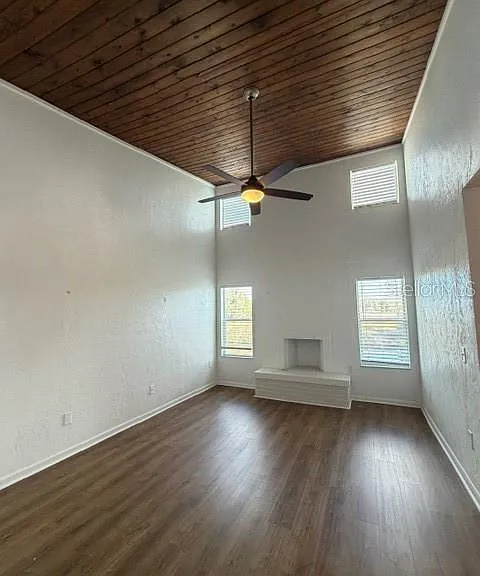 21204 Sandalwood Dr #21204 — Photo 11