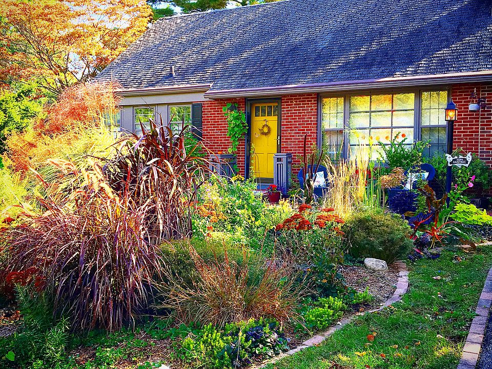 Gardens in front