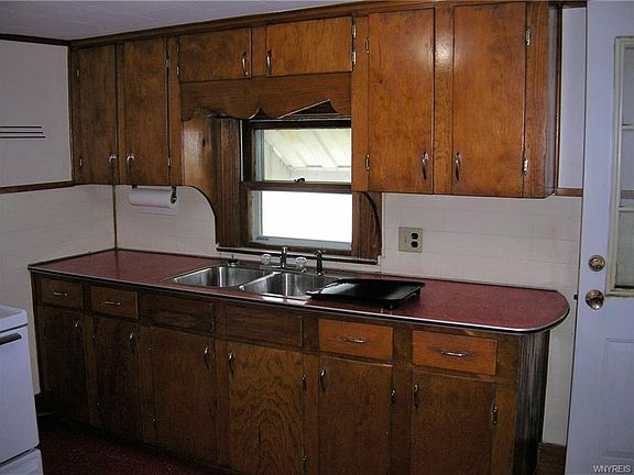 5th image of 15 Eckerson Ave