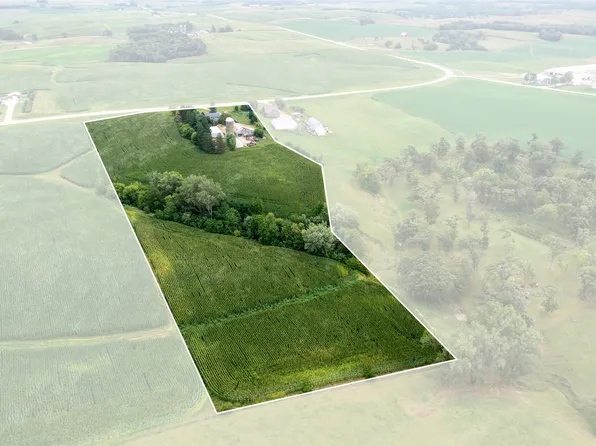 6775 N Pleasant Grove Rd, Farley, IA 52046