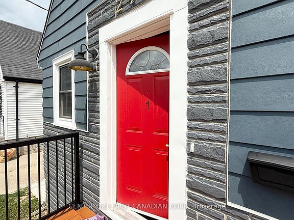 2nd image of 294 Vancouver St #1