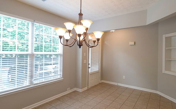 4th image of 1426 Penhurst Dr