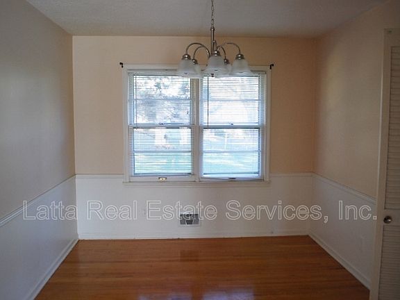 5th image of 15814 E 44th Ter S