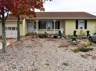 835 Windward Dr, Forked River, NJ 08731