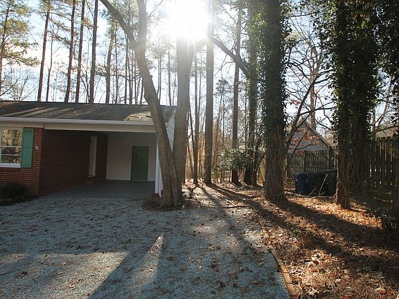 3rd image of 3025 Rosebriar Dr