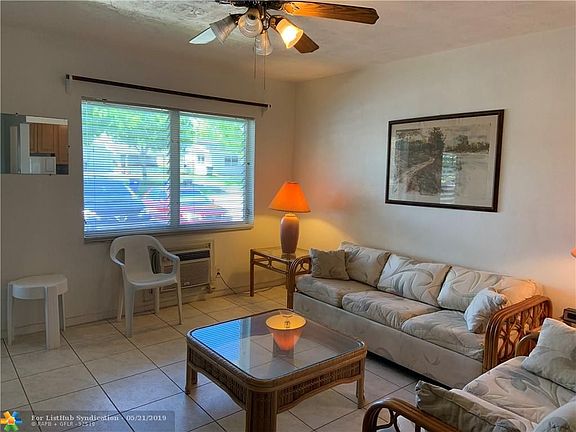 5th image of 1920 NE 51st Ct APT 104