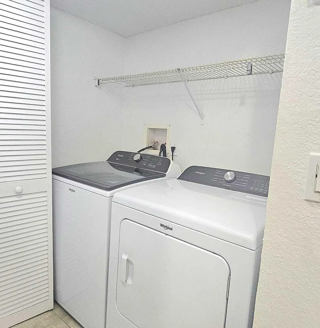 2 bed, 2.0 bath, 950 sqft, $1,899 — Photo 3