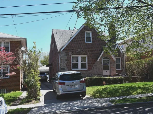 85-11 148 Street, Briarwood, NY 11435