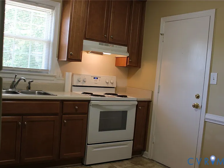 110 Dupuy Ave — Photo 6