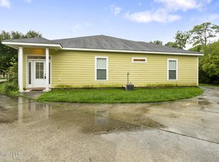 132 Earle Taylor Ln, Ocean Springs, MS 39564