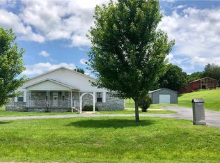 405 Centerpoint Church Rd, Prairie Grove, AR 72753