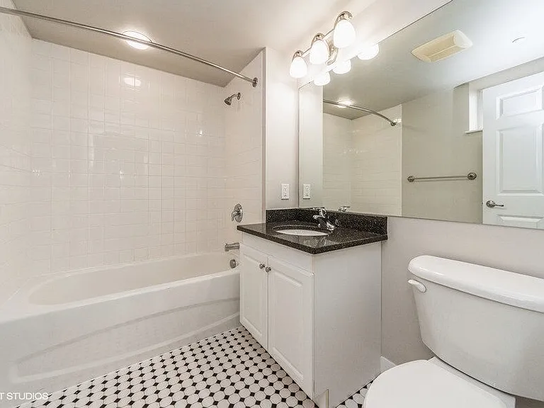 Cloverleaf Apartments — Photo 43