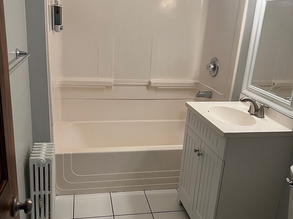 2nd image of 1 Oak St #2