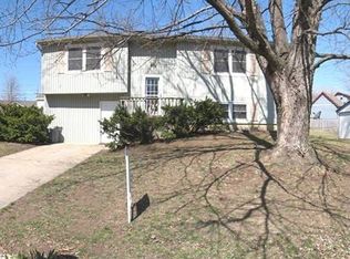 2721 Ponderosa Dr, Lawrence, KS 66046
