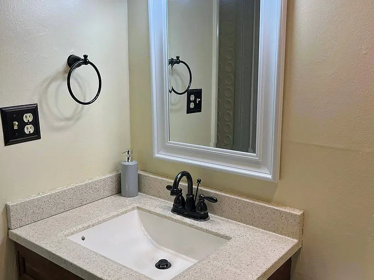 Crossbow Cir — Photo 25