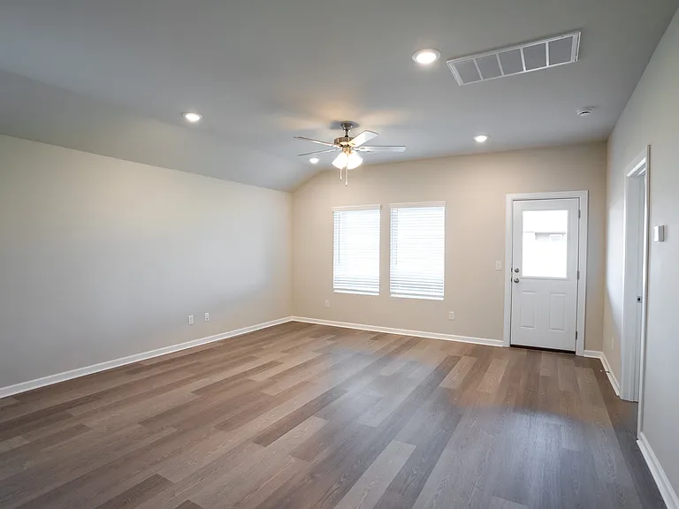 10513 SW 41st St — Photo 7