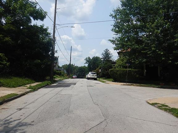 4th image of 512 Crest Ave