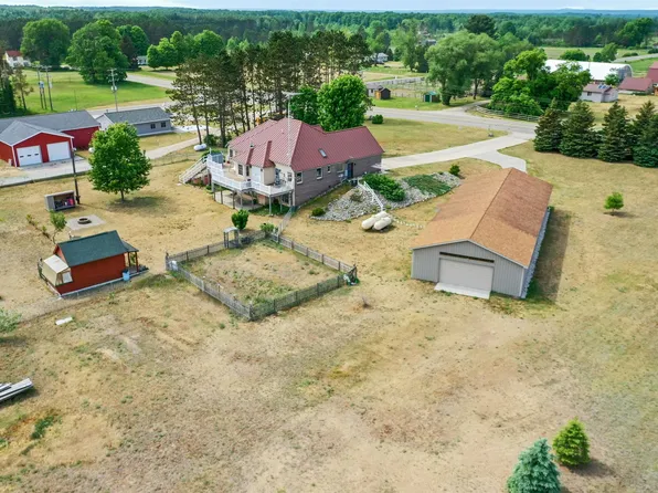 3048 E 16th Rd, Manton, MI 49663