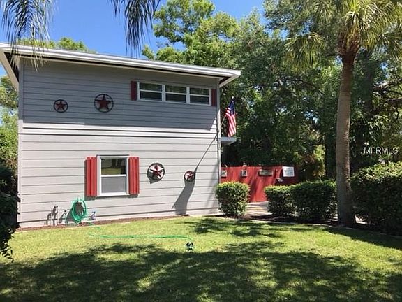 2nd image of 2910 Ivanhoe Way S