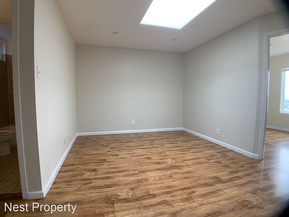 1st image of 75 Vendome Ave #7