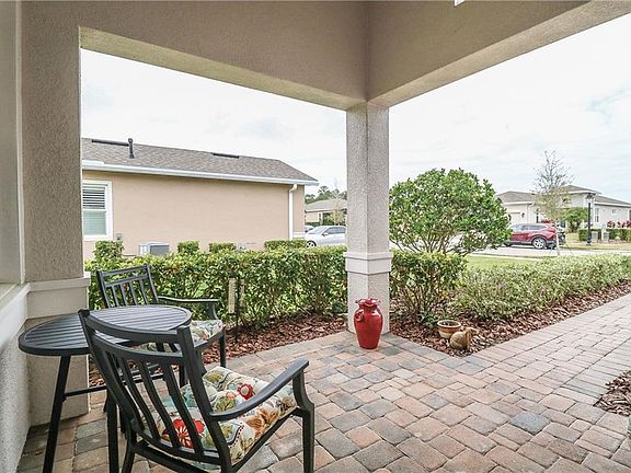 2nd image of 410 Tisbury Ct