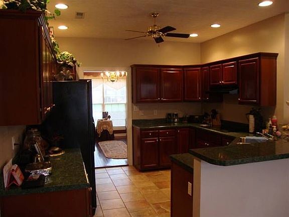 3rd image of 169 Greyrock Dr