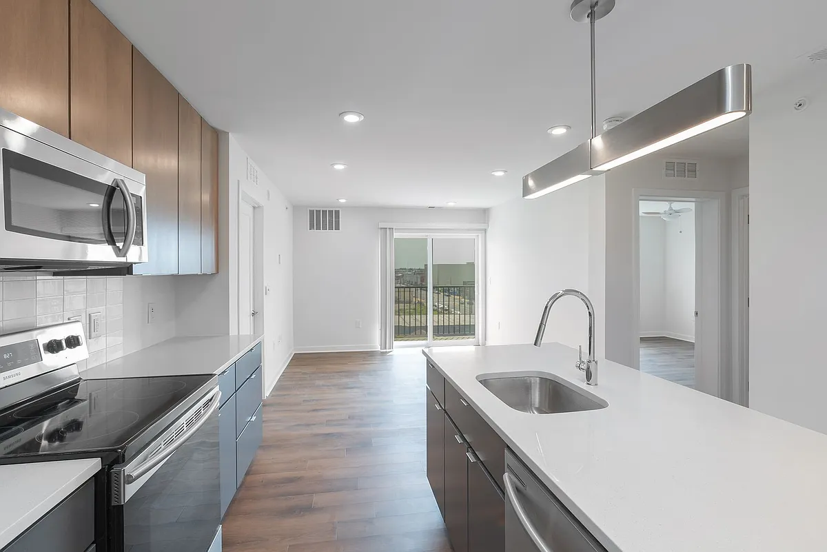 Building Photo - Graduate Pointe