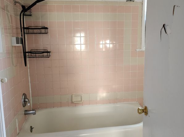 39 E 4th St APT 2