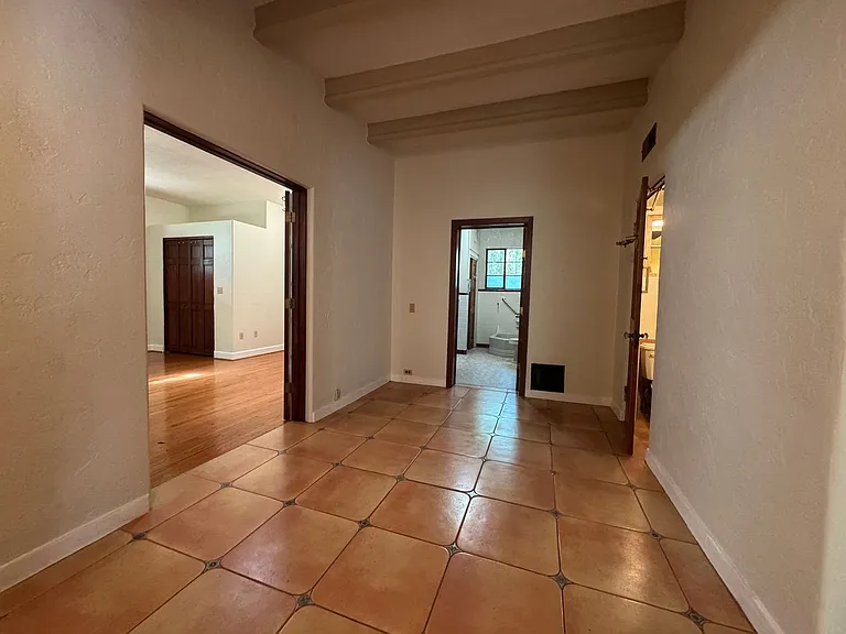 2616 SW 4th Pl — Photo 11