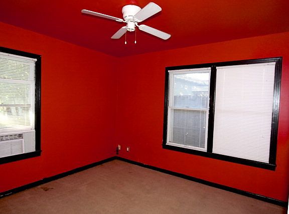 5th image of 411 Paul Pl