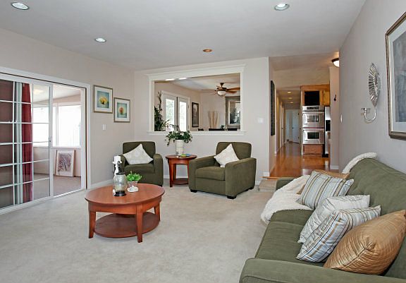 3rd image of 2281 Sunrise Dr