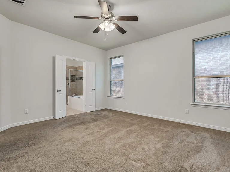9921 Wynndel Trl — Photo 16