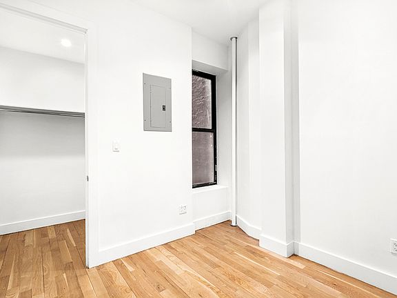 3rd image of 218 W 22nd St #1FF