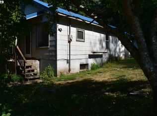 256 Elm Ave, Reedsport, OR 97467