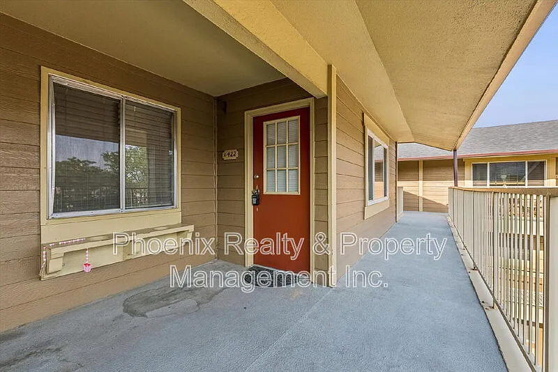 1 bed, 1.0 bath, 608 sqft, $1,600 — Photo 2